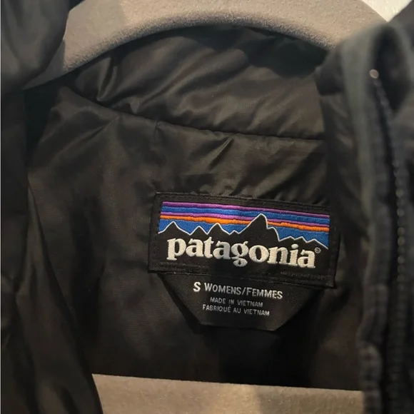 Patagonia Black Quilted light weight Puffer Jacket. - Picture 2 of 7